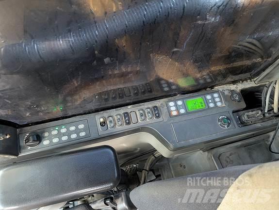 CAT 329EL Vikšriniai ekskavatoriai