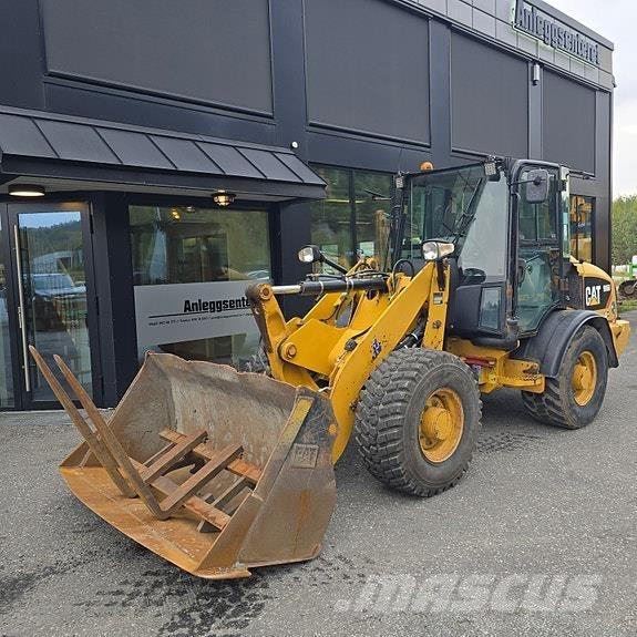 CAT 906H Naudoti ratiniai krautuvai