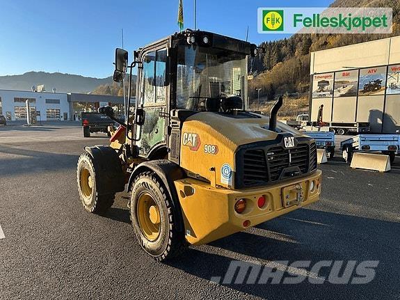 CAT 908 Krautuvai su šoniniu pasukimu