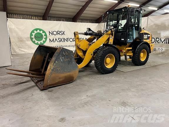 CAT 908M Naudoti ratiniai krautuvai