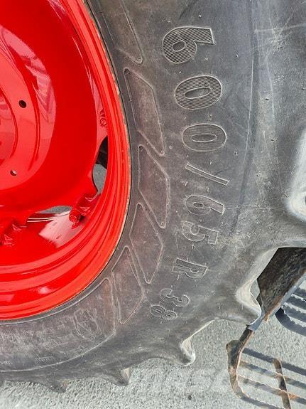 CLAAS 8690 Traktoriai