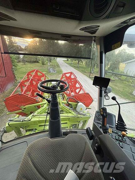 CLAAS Avero 240 Derliaus nuėmimo kombainai