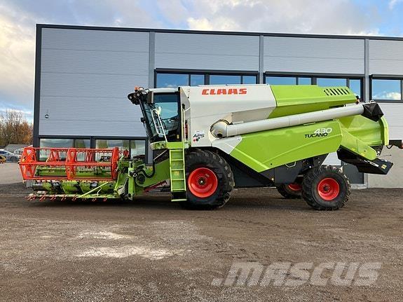 CLAAS Tucano 430 Derliaus nuėmimo kombainai