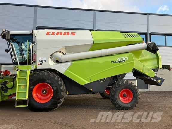 CLAAS Tucano 430 Derliaus nuėmimo kombainai
