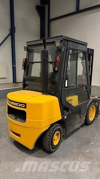 Daewoo D33S-3 Dyzeliniai krautuvai
