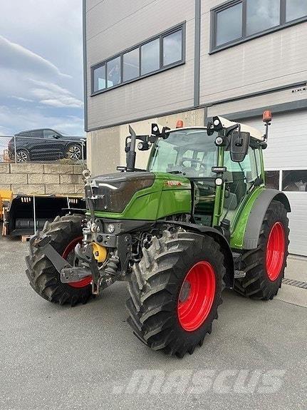 Fendt 211 Traktoriai