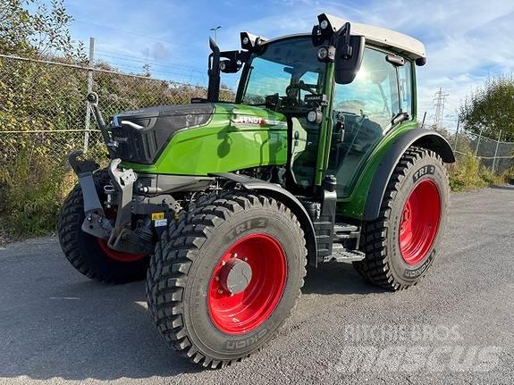 Fendt 211 Profi Traktoriai