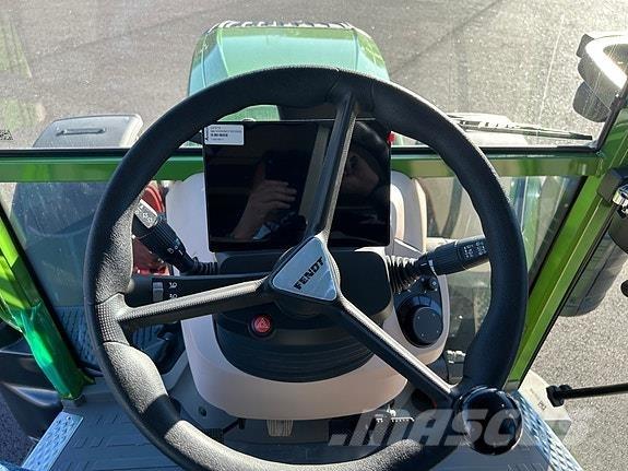 Fendt 211 Profi Traktoriai