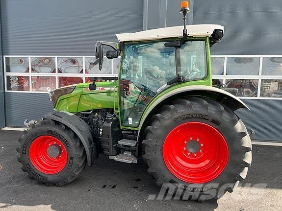 Fendt 211 Profi+ Traktoriai