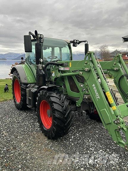 Fendt 516 Traktoriai