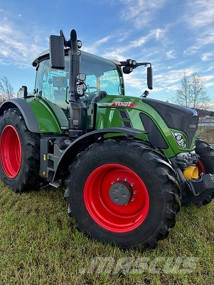 Fendt 724 Profi+ Traktoriai
