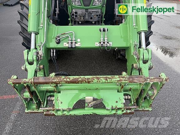 Fendt 724S4 Profi+ Traktoriai