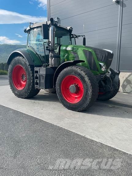 Fendt 828 Vario Traktoriai