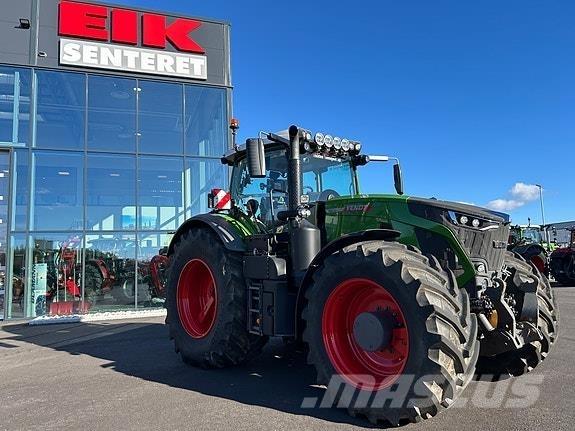Fendt 942 Gen7 Traktoriai