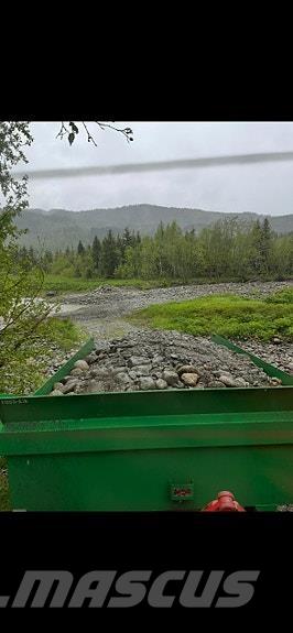 Foss-Eik  Bendrosios paskirties priekabos