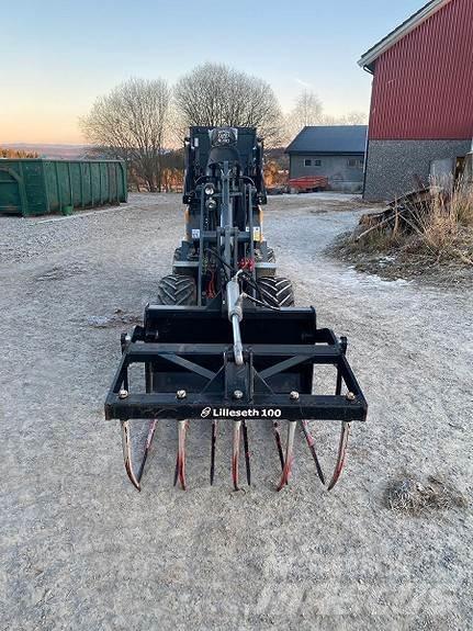 GiANT G1500 Teleskopiniai krautuvai