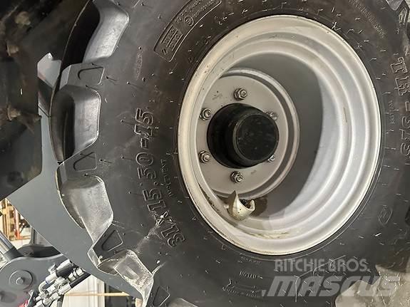GiANT G2500HD+ Krautuvai su šoniniu pasukimu