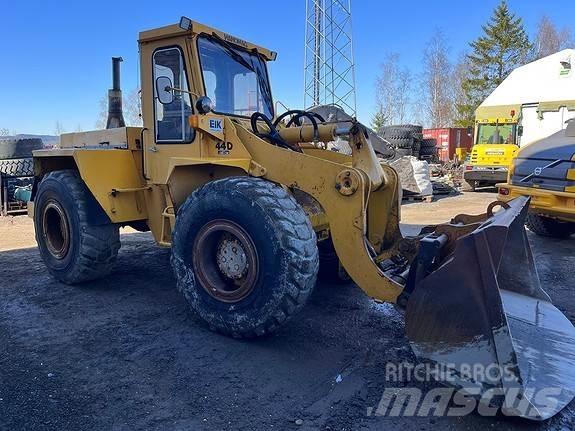 Hanomag 44D med HK. Naudoti ratiniai krautuvai