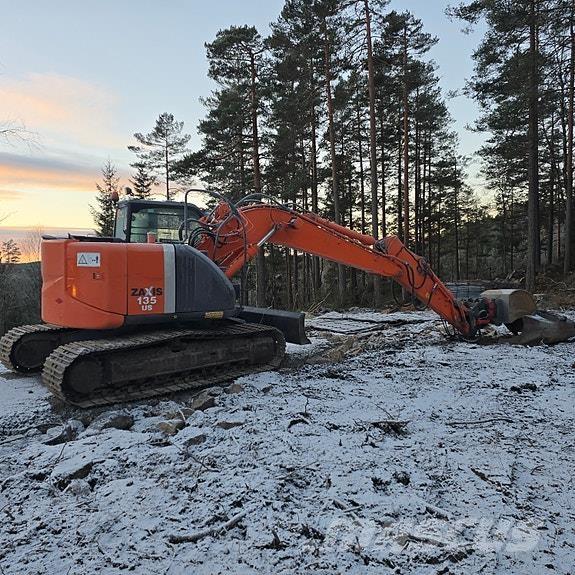 Hitachi ZX135US-3 Vikšriniai ekskavatoriai