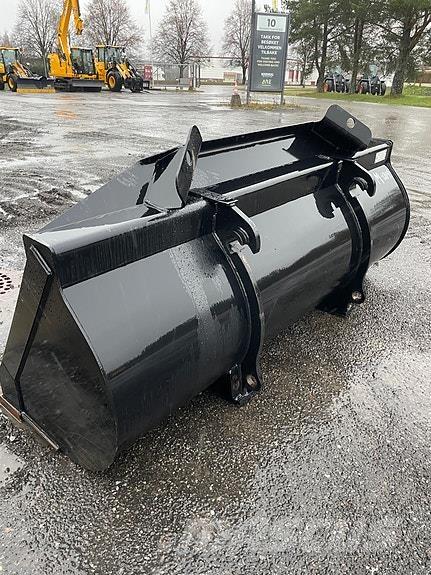 JCB med BM Padangos, ratai ir ratlankiai