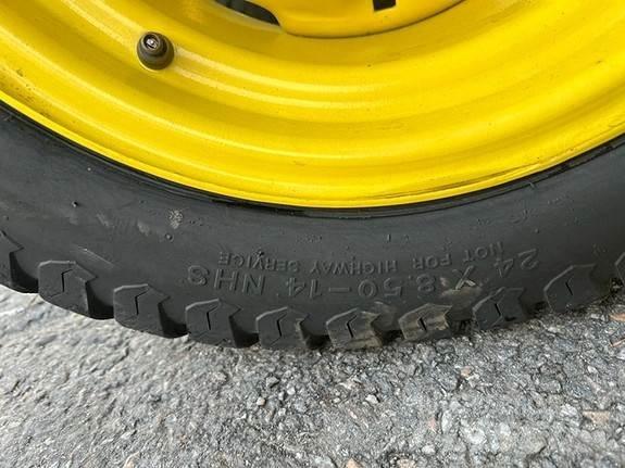 John Deere 2032R Traktoriai