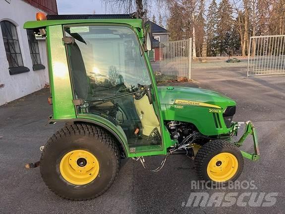 John Deere 2032R Traktoriai