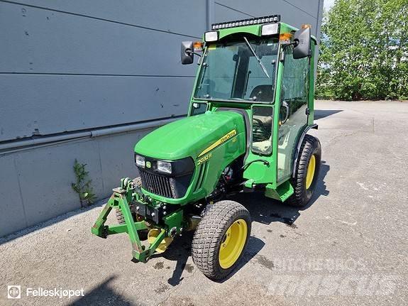 John Deere 2032R Traktoriai