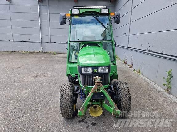 John Deere 2032R Traktoriai