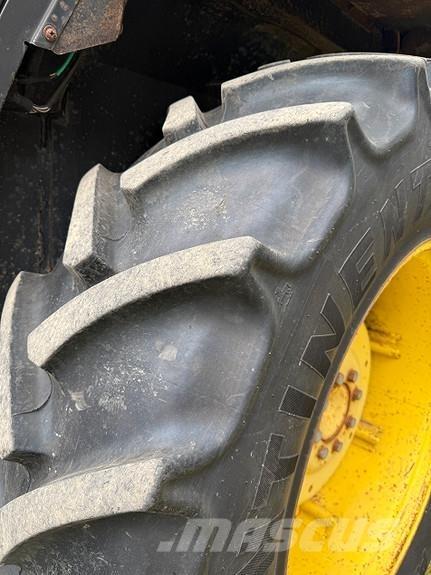John Deere 2040 Traktoriai