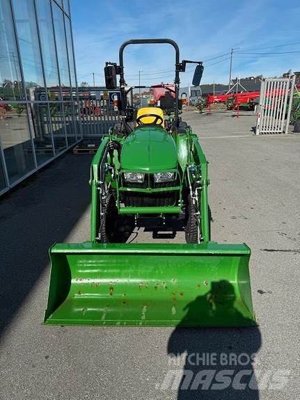 John Deere 3038E Traktoriai