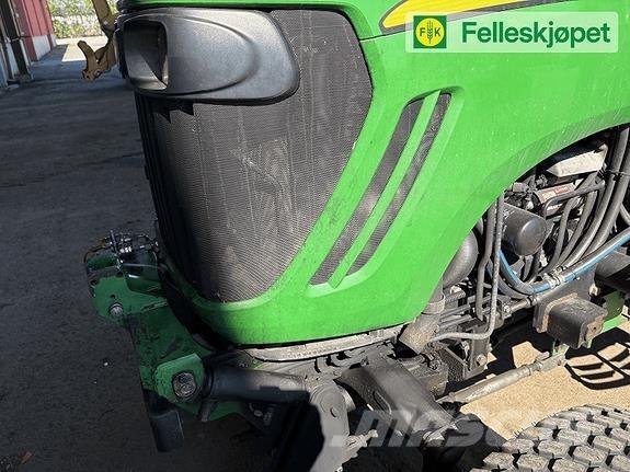 John Deere 4720 Traktoriai