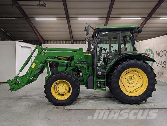 John Deere 5085M Traktoriai