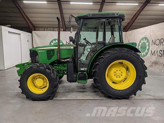 John Deere 5090G Traktoriai