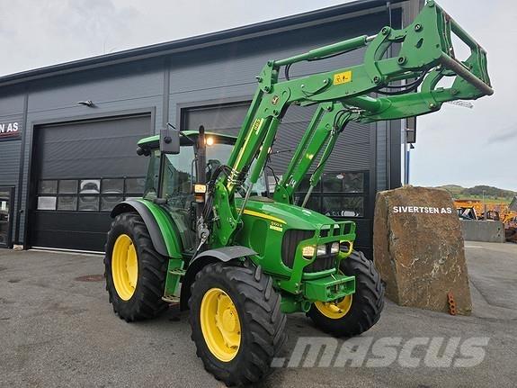 John Deere 5100R Traktoriai