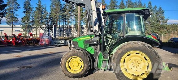 John Deere 5100R Traktoriai