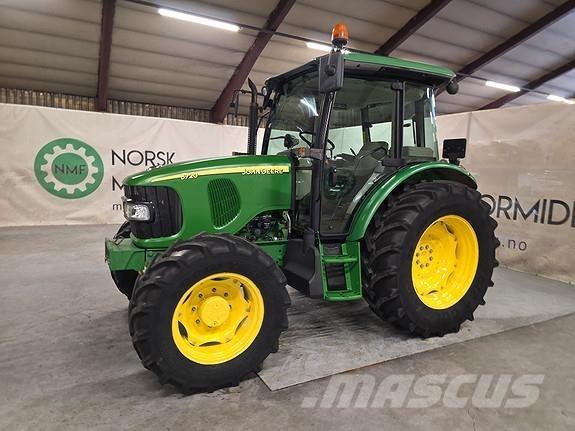 John Deere 5720 Traktoriai
