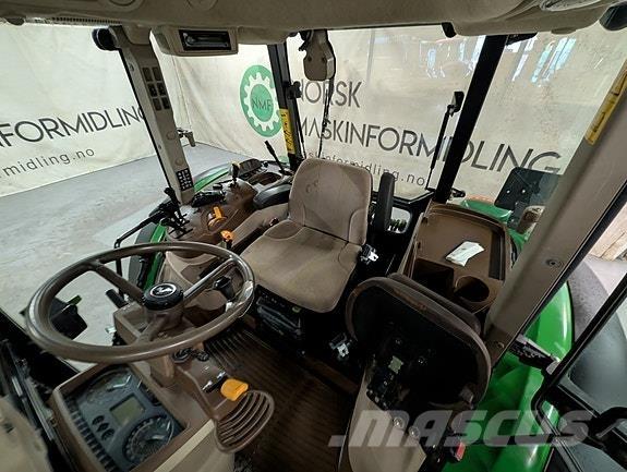 John Deere 5720 Traktoriai