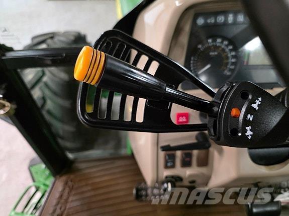 John Deere 5720 Traktoriai