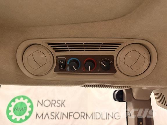 John Deere 5820 Traktoriai