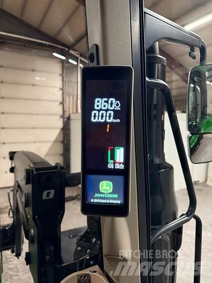 John Deere 6100M Traktoriai