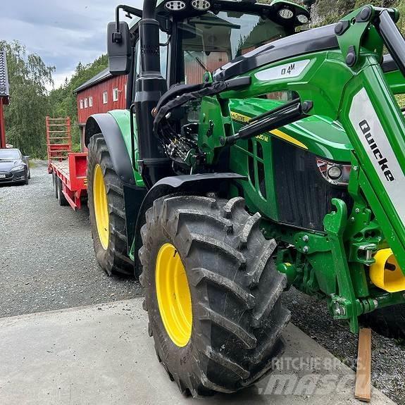 John Deere 6120M Traktoriai