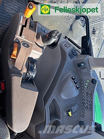 John Deere 6120M Traktoriai