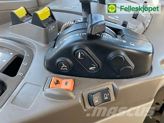 John Deere 6120M Traktoriai