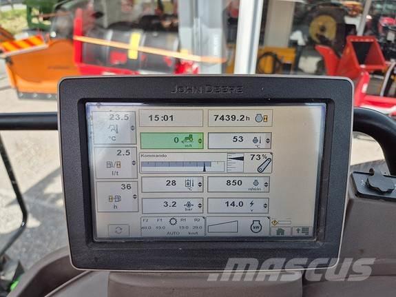 John Deere 6125R Traktoriai