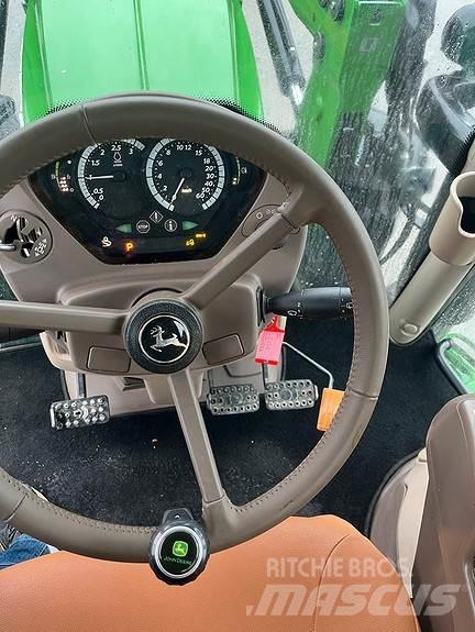 John Deere 6130R Traktoriai