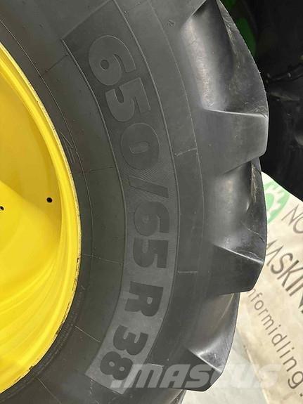 John Deere 6155R Traktoriai