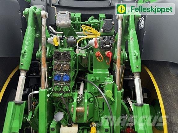 John Deere 6155R Traktoriai