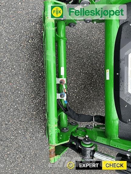 John Deere 6155R Traktoriai