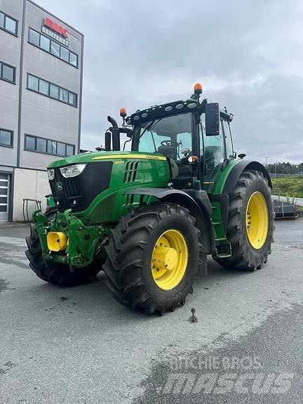 John Deere 6215R Traktoriai