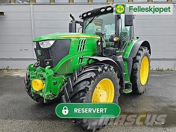 John Deere 6215R Traktoriai